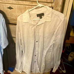 Men’s long sleeve casual dress shirt